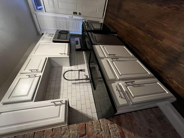 1 BR, 1 BA Apartment 4301 Gillham Rd Unit 609 1W, Kansas City, MO 64110