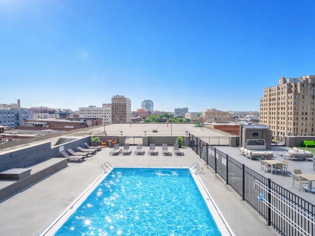 1 BR, 1 BA Apartment 430 West Muhammad Ali Boulevard Unit 715, Louisville, KY 40202