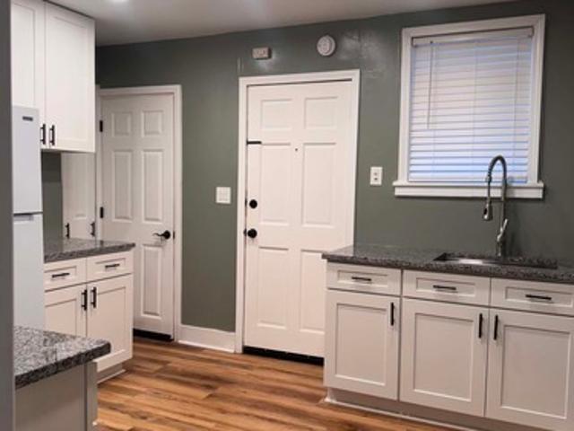 1 BR, 1 BA Apartment 437 W Main St, Unit 2, Carnegie, PA 15106