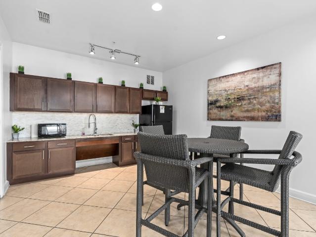 1 BR, 1 BA Apartment 4360 Deerwood Lake Pkwy Unit 111, Jacksonville, FL 32216