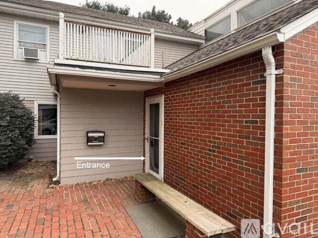 1 BR, 1 BA Apartment 43 Bontempo Road, Newton, MA 02459