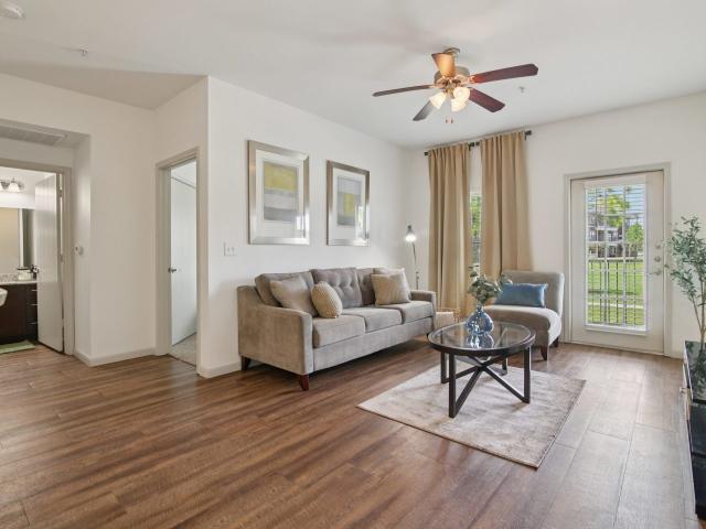 1 BR, 1 BA Apartment 5400 Crenshaw Road Unit 3108, Pasadena, TX 77505