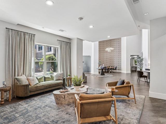 1 BR, 1 BA Apartment 5415 Maple Ave Unit 460, Dallas, TX 75235