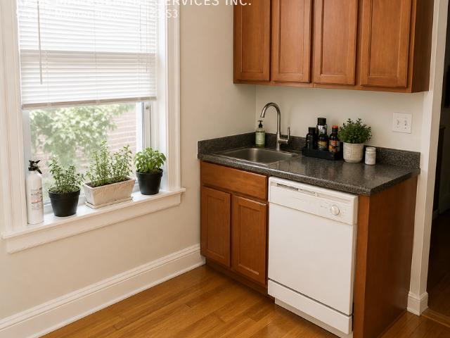 1 BR, 1 BA Apartment 5423 W Montrose Ave, Chicago, IL 60641