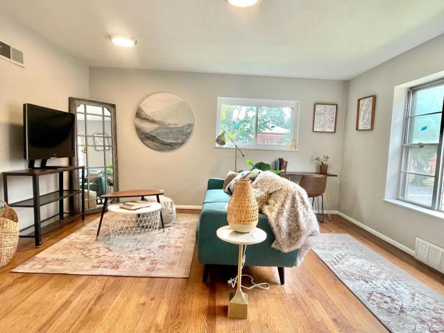 1 BR, 1 BA Apartment 5443 Chippewa St St. Louis, MO 63109