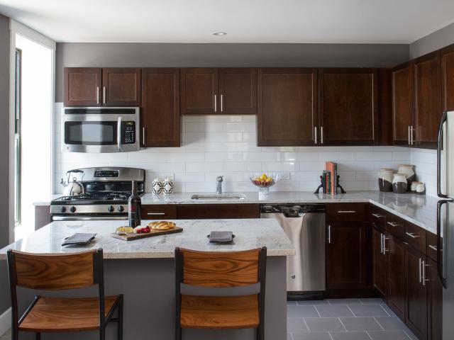 1 BR, 1 BA Apartment 5454 South Shore Drive Unit 1118, Chicago, IL 60615