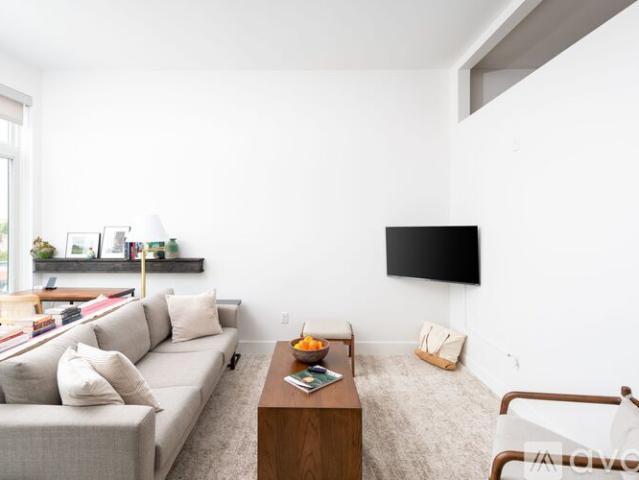 1 BR, 1 BA Apartment 550 W Juneau Ave, Unit 604, Milwaukee, WI 53212