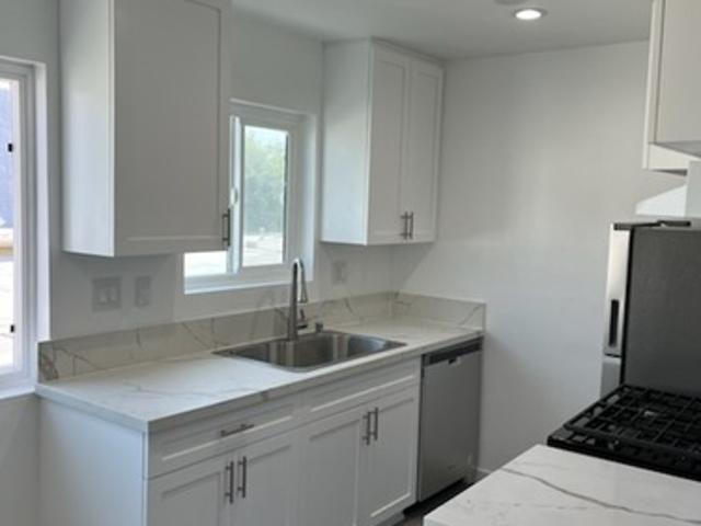 1 BR, 1 BA Apartment 5529 Fulcher Ave, Unit 204, Los Angeles, CA 91601