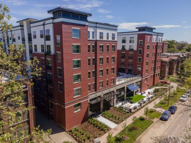 1 BR, 1 BA Apartment 5539 Pershing Avenue Unit 201, Saint Louis, MO 63112