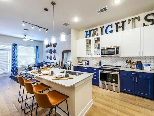 1 BR, 1 BA Apartment 555 W 19th St, Houston, TX 77008