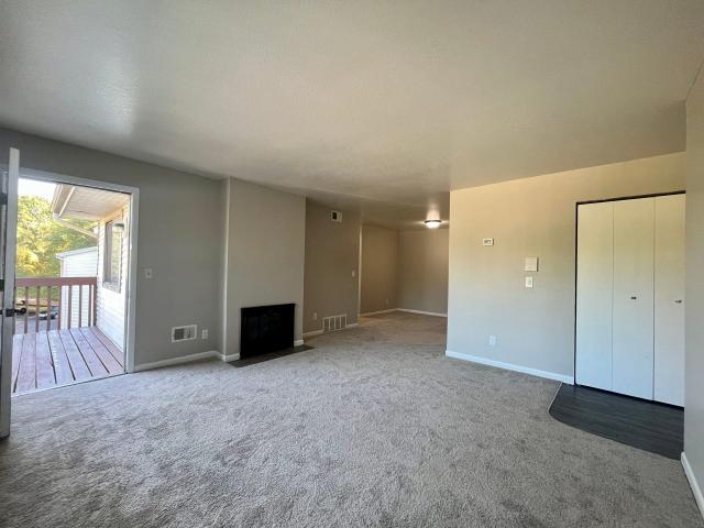 1 BR, 1 BA Apartment 55 Stringhman Rd unit 13 Unit 55 09, Battle Creek, MI 49037