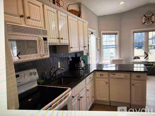 1 BR, 1 BA Apartment 55 Winnapaug Road, Unit unit 1, Westerly, RI 02891