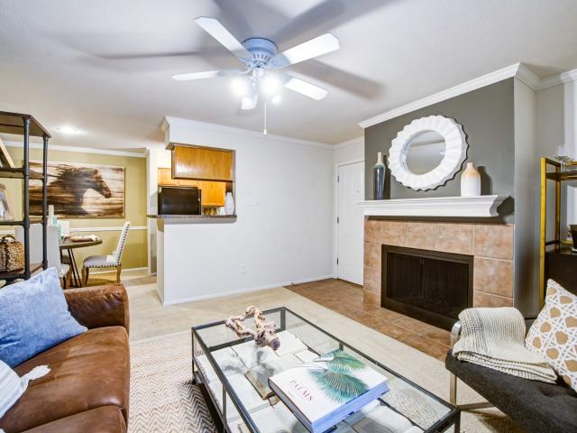 1 BR, 1 BA Apartment 5605 Village Glen Dr Unit 0113, Dallas, TX 75206