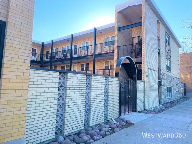 1 BR, 1 BA Apartment 5607 W Irving Park, Chicago, IL 60613