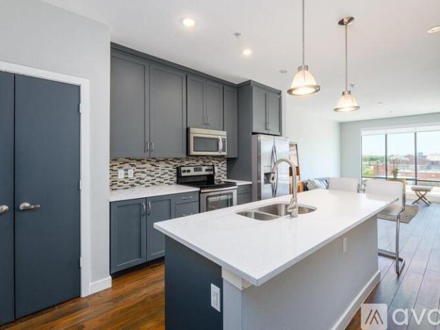 1 BR, 1 BA Apartment 5609 SMU Boulevard, Unit #202, Dallas, TX 75206