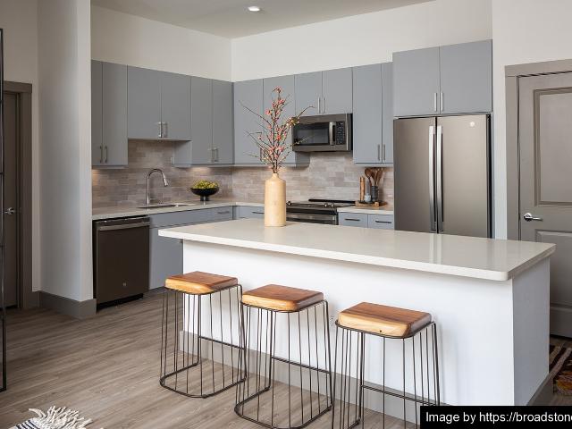 1 BR, 1 BA Apartment 5609 Stuart Cir, Austin, TX 78721