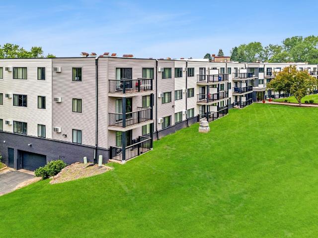 1 BR, 1 BA Apartment 560 West Sandhurst Drive Unit 565 123, Saint Paul, MN 55113