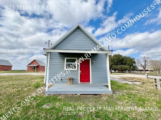 1 BR, 1 BA Apartment 573 Texas 97, Floresville, TX 78114