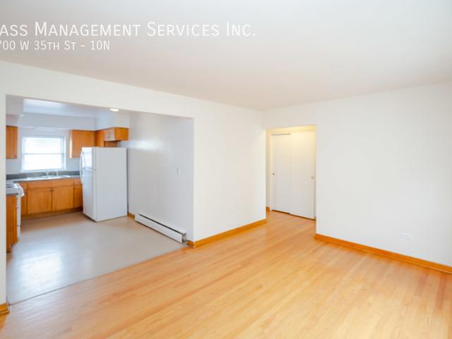 1 BR, 1 BA Apartment 5700 W 35th St, Cicero, IL 60804
