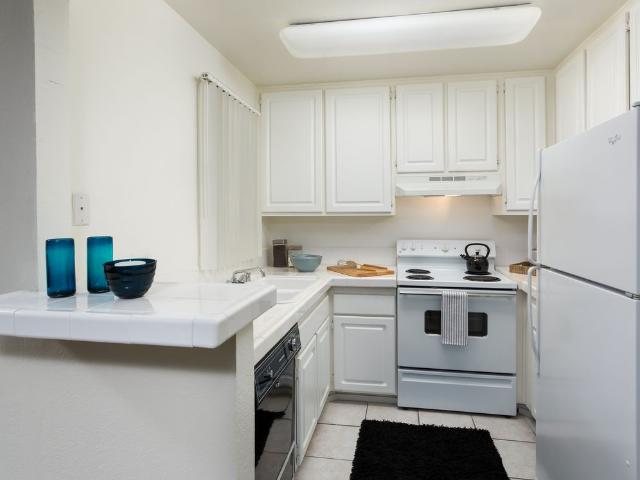 1 BR, 1 BA Apartment 5727 Canoga Avenue Unit 004 124, Woodland Hills, CA 91367