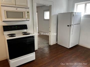 1 BR, 1 BA Apartment 57 59 Holyoke Street Apt Brewer, ME 04412