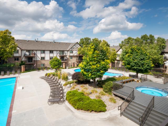 1 BR, 1 BA Apartment 5820 South 99th Street Unit 17053A, Omaha, NE 68127