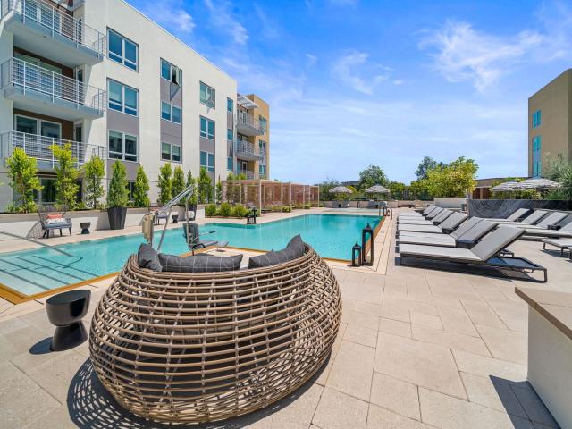 1 BR, 1 BA Apartment 585 Anton Boulevard Unit 2333, Costa Mesa, CA 92626