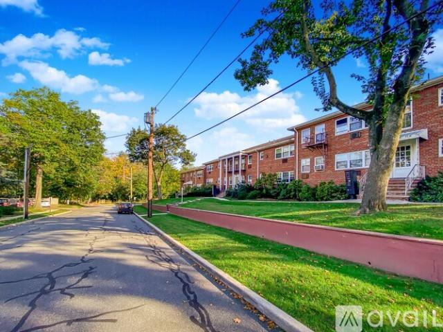 1 BR, 1 BA Apartment 585 Center St, Unit 10, Oradell, NJ 07649