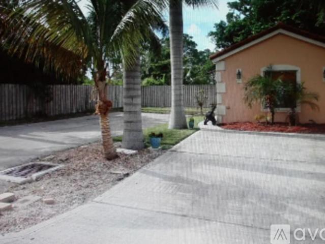 1 BR, 1 BA Apartment 5862 Homeland Road, Wellington, FL 33449