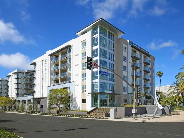 1 BR, 1 BA Apartment 5900 Center Drive Unit 532, Los Angeles, CA 90045
