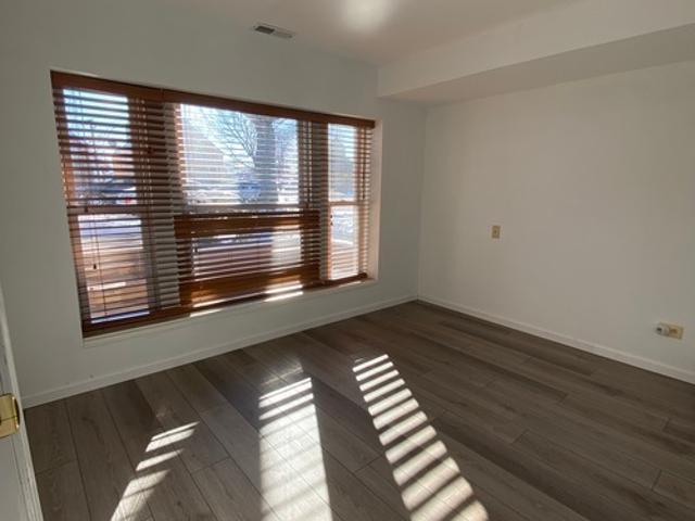 1 BR, 1 BA Apartment 5954 West Leland Avenue, Unit BSMT, Chicago, IL 60630