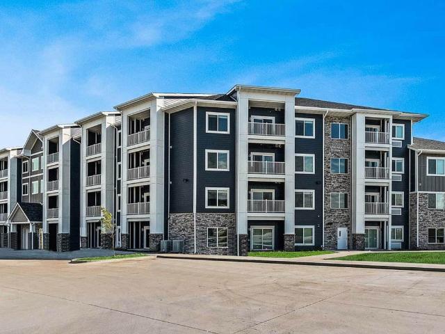 1 BR, 1 BA Apartment 595 88th Street Unit 117, West Des Moines, IA 50266