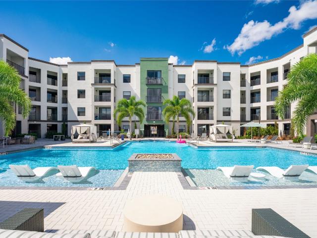 1 BR, 1 BA Apartment 5001 Palm Pointe Ct, Suite 100 Unit 349, Fort Myers, FL 33907
