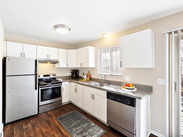 1 BR, 1 BA Apartment 500 Coachman Dr Unit 390 3A, Troy, MI 48083