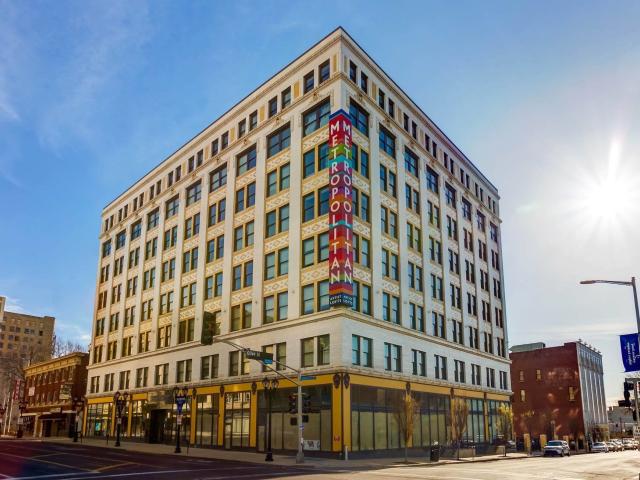 1 BR, 1 BA Apartment 500 North Grand Boulevard Unit 708, Saint Louis, MO 63103