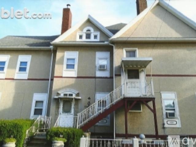 1 BR, 1 BA Apartment 501 South Bloomington Street, Unit 3, Streator, IL 61364