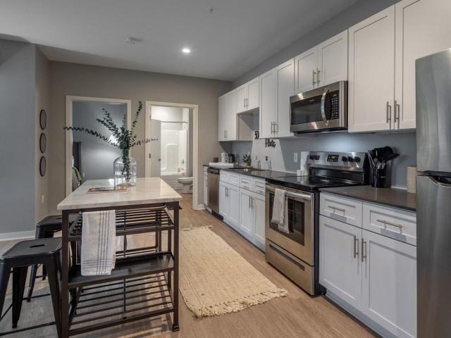 1 BR, 1 BA Apartment 5042 Linbar Drive Unit #300 Unit 327, Nashville, TN 37211