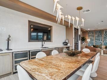 1 BR, 1 BA Apartment 505 W 8th St Unit N1219, Dallas, TX 75208