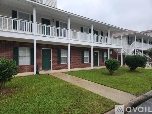 1 BR, 1 BA Apartment 5080 Gautier Vancleave Road, Unit APT E 2, Gautier, MS 39553