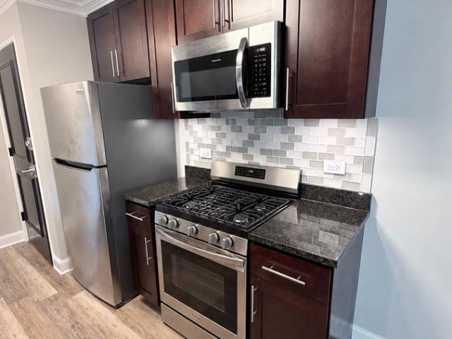 1 BR, 1 BA Apartment 5118 Fairview Ave, Downers Grove, IL 60515