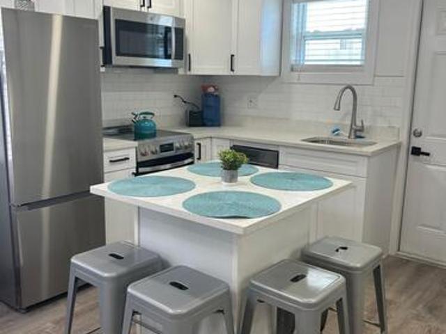 1 BR, 1 BA Apartment 511 8th Street North, Unit C, St. Petersburg, FL 33701