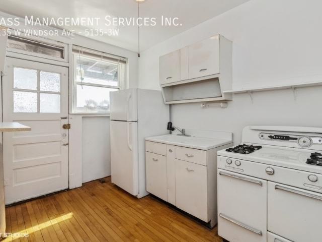 1 BR, 1 BA Apartment 5135 W Windsor Ave, Chicago, IL 60630