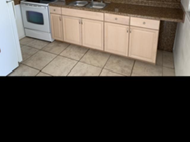 1 BR, 1 BA Apartment 520 West Venice Avenue, Unit Fox Apartments, Venice, FL 34285