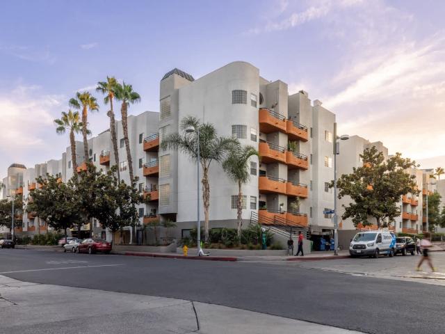1 BR, 1 BA Apartment 5225 Blakeslee Avenue Unit 401, North Hollywood, CA 91601
