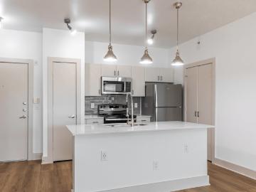 1 BR, 1 BA Apartment 5225 Maple Avenue Unit 2301, Dallas, TX 75235