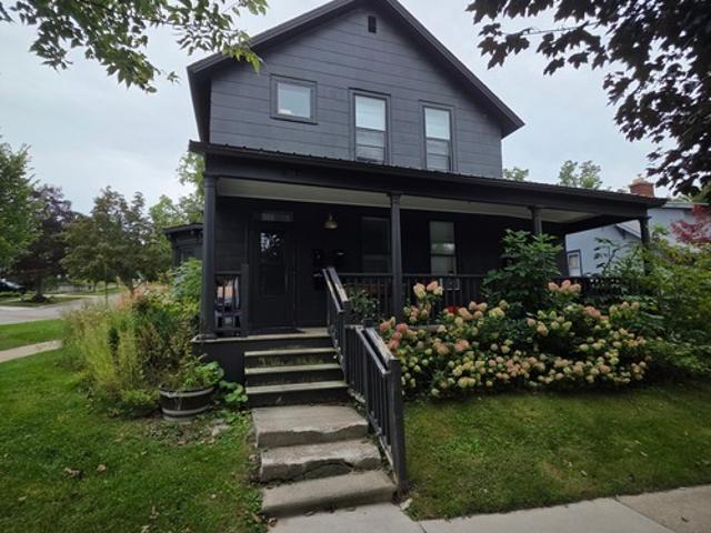 1 BR, 1 BA Apartment 524 State St, Unit 3, Petoskey, MI 49770