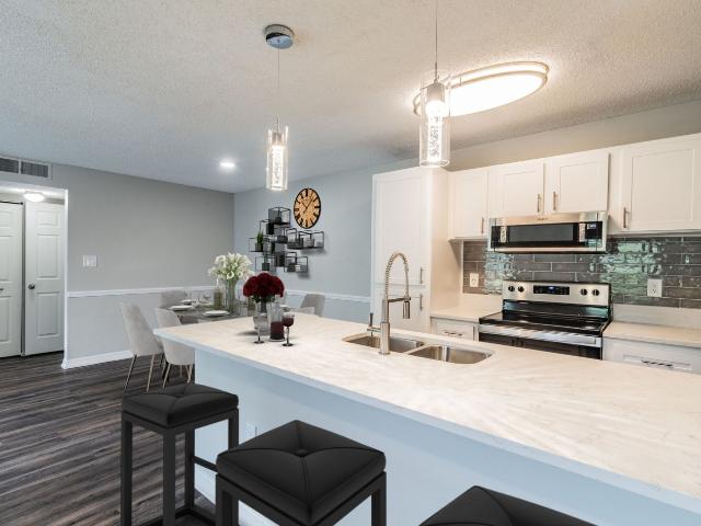 1 BR, 1 BA Apartment 529 South Parsons Avenue Unit 1409, Brandon, FL 33511