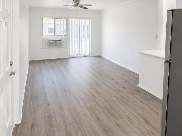 1 BR, 1 BA Apartment 5309 Whitsett Ave, Valley Village, CA 91607