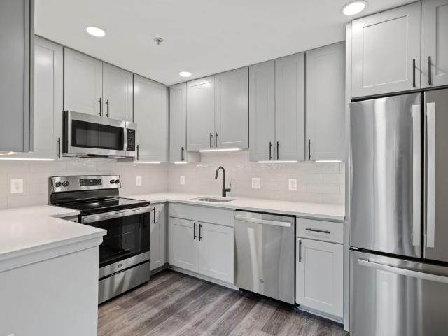 1 BR, 1 BA Apartment 5325 Westbard Avenue Unit 1 bed, 1 bath, $2000, Bethesda, MD 20816
