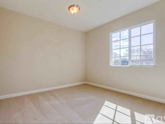 1 BR, 1 BA Apartment 5327 Ogden St, Unit South Room, San Diego, CA 92105